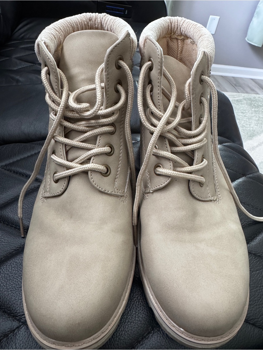 Women's Lace-Up Ankle Boots in Taupe Beige